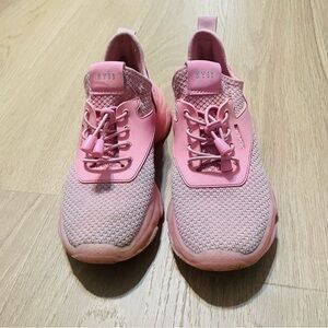 Steve Madden Myles NY90 pink woman slip on sneakers size 7 rhinestones pink